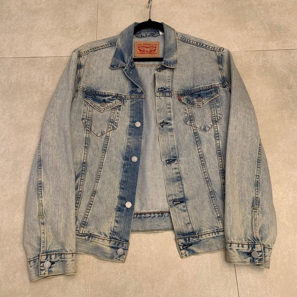 Levi's denim jean jacket large washed indigo